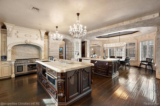 Builiding view twenty three for 3701 Northwood, West Bloomfield, MI. 48324