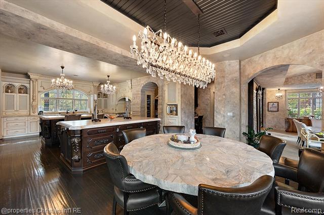 Builiding view twenty for 3701 Northwood, West Bloomfield, MI. 48324