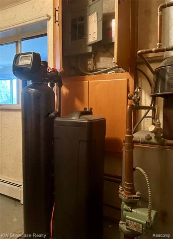 Builiding view fourteen for 1125 E Commerce, Milford, MI. 48381