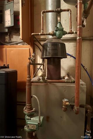 Builiding view thirteen for 1125 E Commerce, Milford, MI. 48381