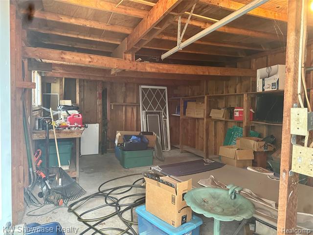 Builiding view thirty one for 1125 E Commerce, Milford, MI. 48381