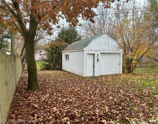 Builiding view thirty for 1125 E Commerce, Milford, MI. 48381