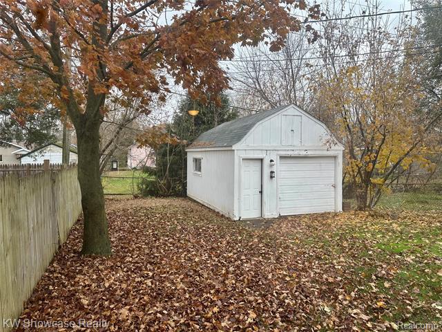 Builiding view twelve for 1125 E Commerce, Milford, MI. 48381