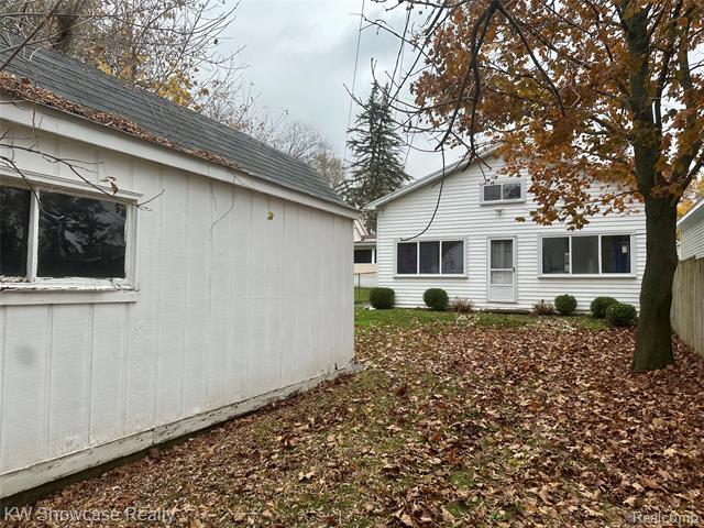 Builiding view twenty eight for 1125 E Commerce, Milford, MI. 48381