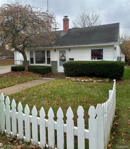 Builiding view twenty four for 1125 E Commerce, Milford, MI. 48381