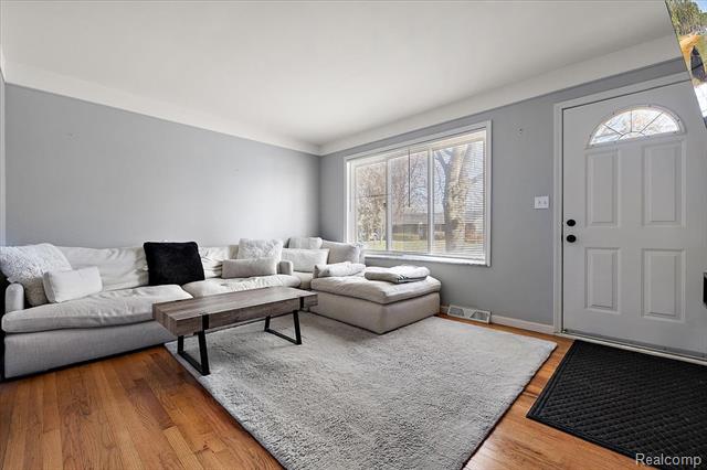 Builiding view nine for 4775 Halberd, Commerce Township, MI. 48382