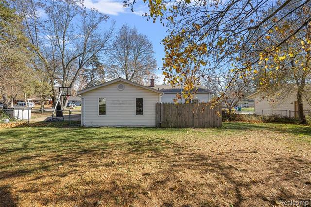 Builiding view six for 4775 Halberd, Commerce Township, MI. 48382