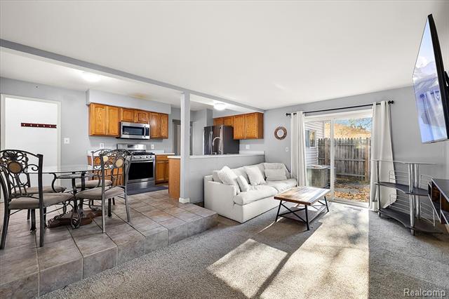 Builiding view sixteen for 4775 Halberd, Commerce Township, MI. 48382