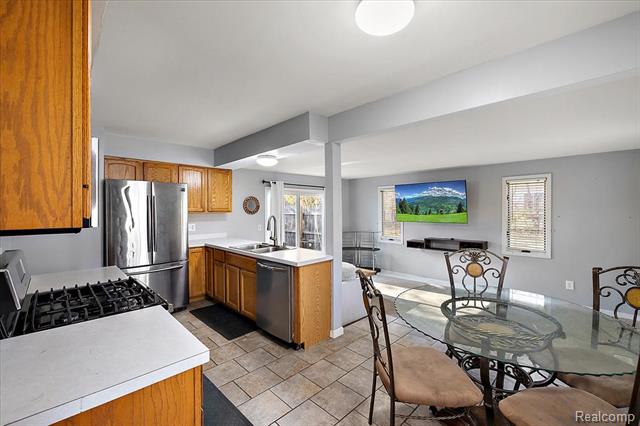 Builiding view thirteen for 4775 Halberd, Commerce Township, MI. 48382