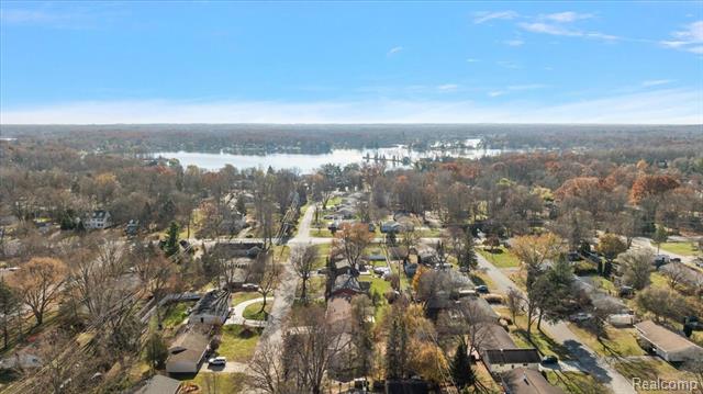 Builiding view thirty nine for 4775 Halberd, Commerce Township, MI. 48382