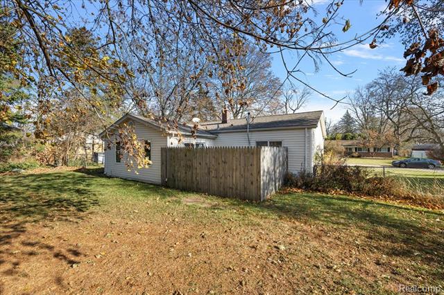 Builiding view thirty one for 4775 Halberd, Commerce Township, MI. 48382