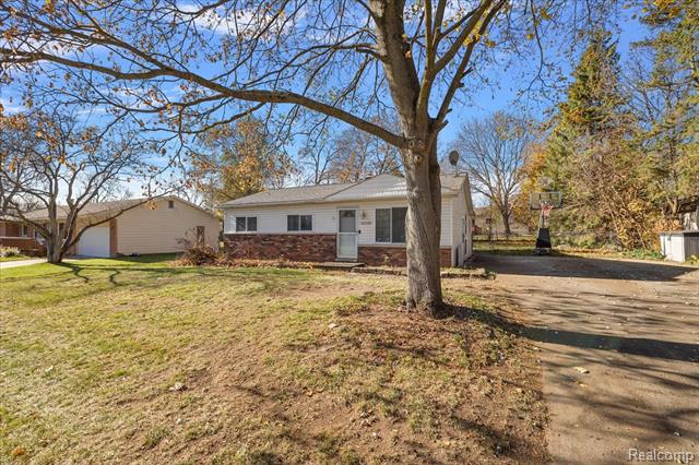 Builiding view three for 4775 Halberd, Commerce Township, MI. 48382