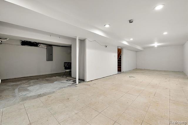 Builiding view twenty seven for 4775 Halberd, Commerce Township, MI. 48382