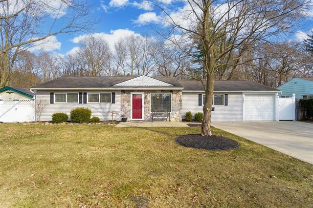 front view for 590 Hill St, Milford, Mi. 48381