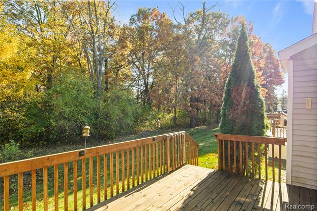 Builiding view eight for 2951 Gabriel, Commerce Township, MI. 48382