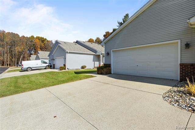 Builiding view four for 2951 Gabriel, Commerce Township, MI. 48382