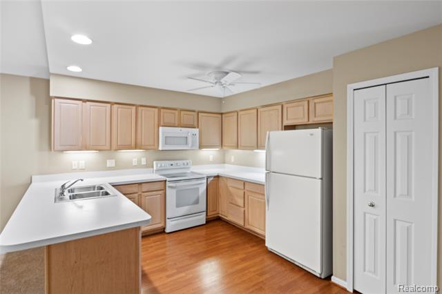 Builiding view fourteen for 2951 Gabriel, Commerce Township, MI. 48382