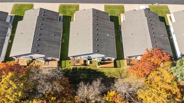 Builiding view thirty eight for 2951 Gabriel, Commerce Township, MI. 48382