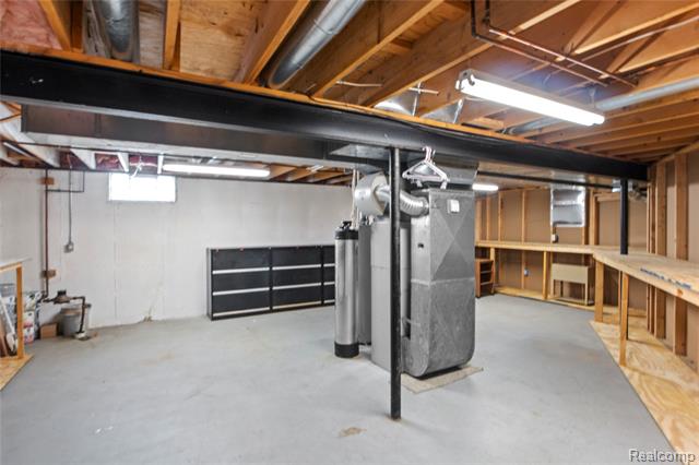 Builiding view twenty nine for 2951 Gabriel, Commerce Township, MI. 48382