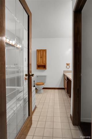 Builiding view sixteen for 1431 E Commerce, Commerce Township, MI. 48382