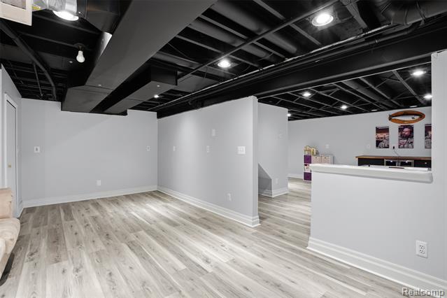 Builiding view forty eight for 8876 Wintercove, Commerce Township, MI. 48382