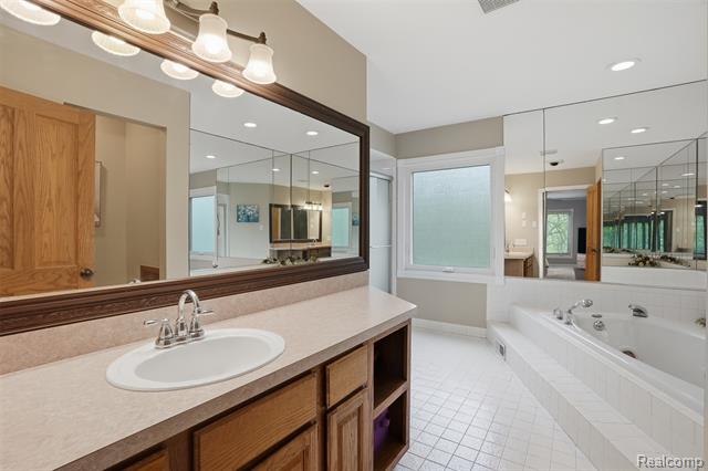 Builiding view forty three for 8876 Wintercove, Commerce Township, MI. 48382