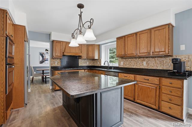 Builiding view twenty five for 8876 Wintercove, Commerce Township, MI. 48382