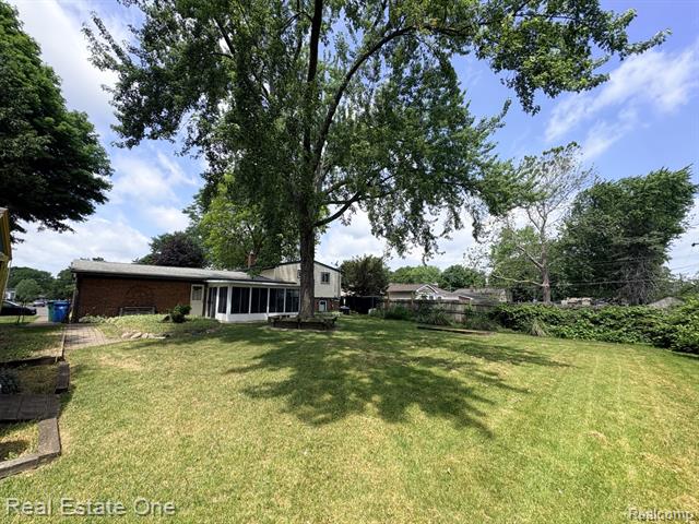Builiding view forty three for 2523 Watonga, Commerce Township, MI. 48382