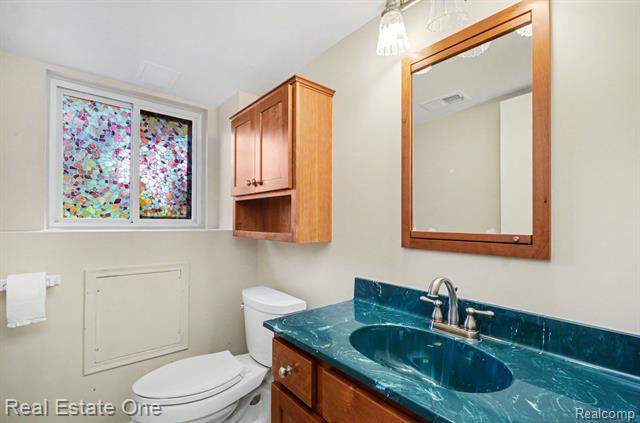 Builiding view thirty for 2523 Watonga, Commerce Township, MI. 48382