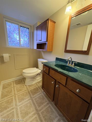 Builiding view twenty nine for 2523 Watonga, Commerce Township, MI. 48382
