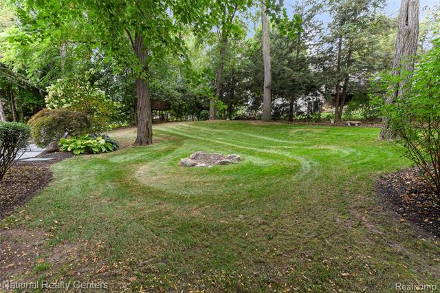 Builiding view fifty three for 2028 Applebrook, Commerce Township, MI. 48382