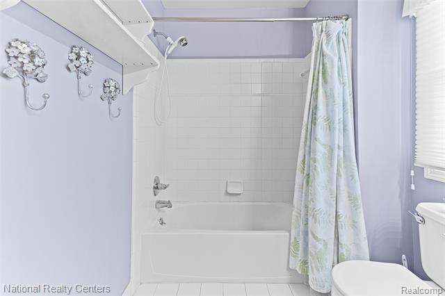 Builiding view forty two for 2028 Applebrook, Commerce Township, MI. 48382