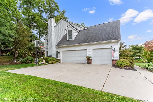 Builiding view four for 2028 Applebrook, Commerce Township, MI. 48382