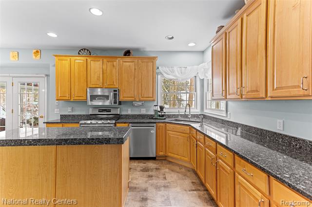 Builiding view fourteen for 2028 Applebrook, Commerce Township, MI. 48382