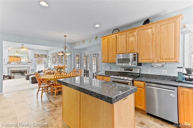 Builiding view thirteen for 2028 Applebrook, Commerce Township, MI. 48382