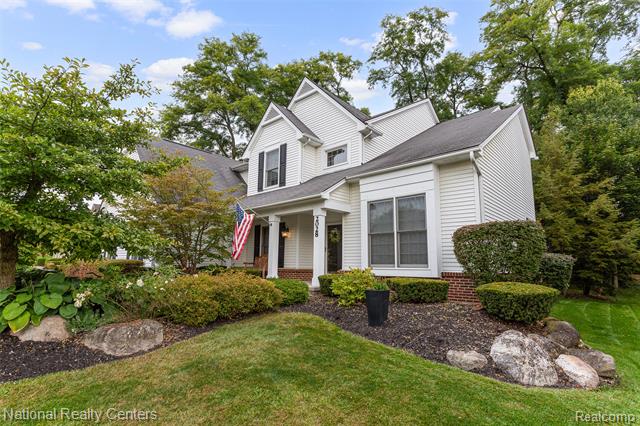 Builiding view two for 2028 Applebrook, Commerce Township, MI. 48382