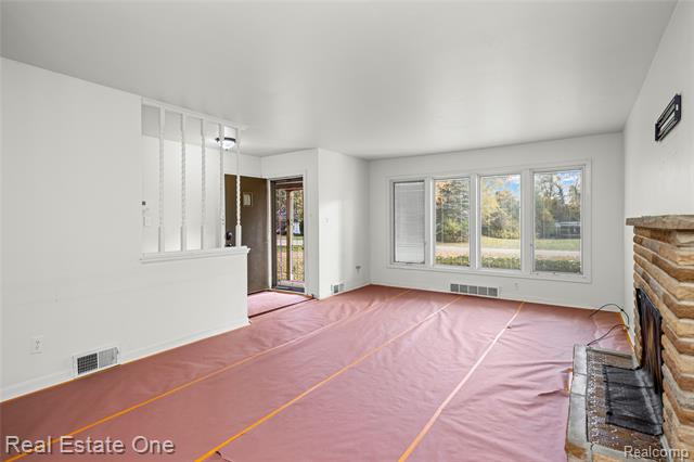 Builiding view four for 2360 Pine View, West Bloomfield, MI. 48324