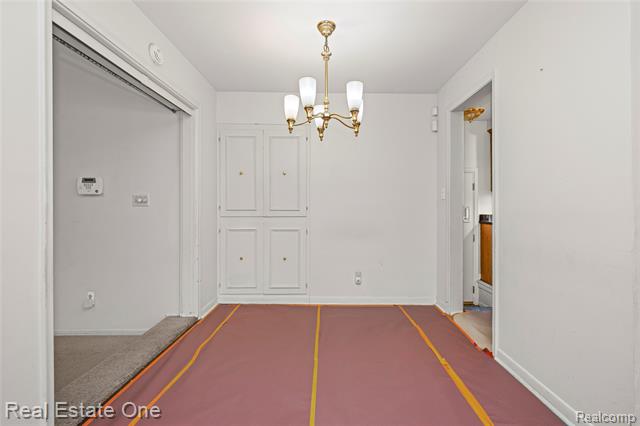 Builiding view six for 2360 Pine View, West Bloomfield, MI. 48324