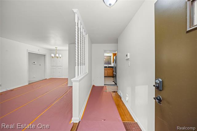 Builiding view three for 2360 Pine View, West Bloomfield, MI. 48324