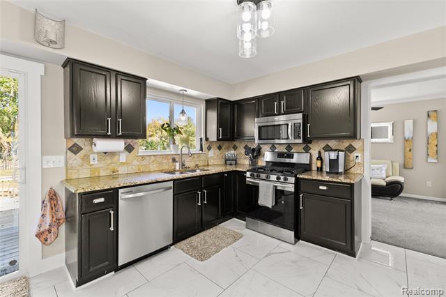 Builiding view nine for 2420 Baltimore, Commerce Township, MI. 48382