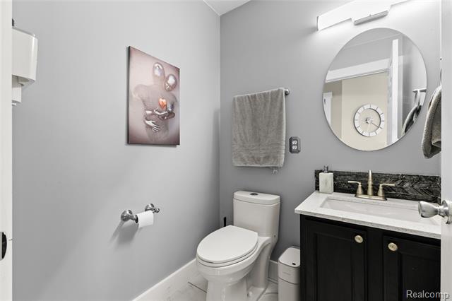 Builiding view sixteen for 2420 Baltimore, Commerce Township, MI. 48382