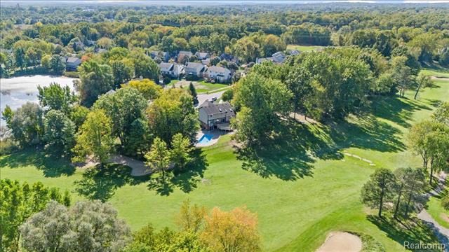 Builiding view thirty five for 2420 Baltimore, Commerce Township, MI. 48382