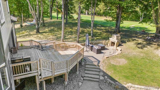 Builiding view twenty nine for 2420 Baltimore, Commerce Township, MI. 48382