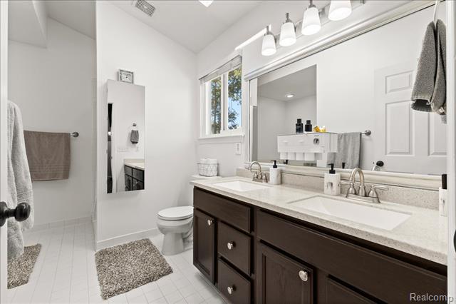 Builiding view twenty one for 2420 Baltimore, Commerce Township, MI. 48382