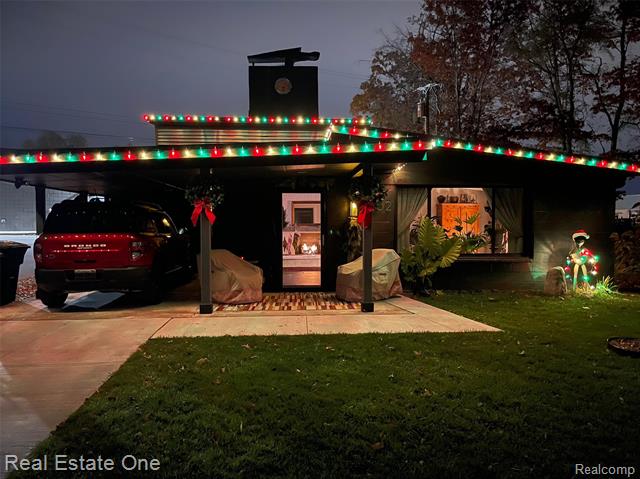 front view for 3202 Pridham St, Keego Harbor, Mi. 48320