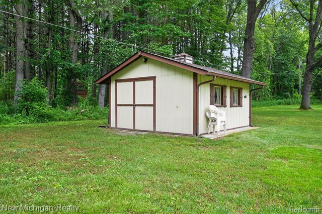Builiding view fifty two for 1325 Pine Grove, Milford, MI. 48381