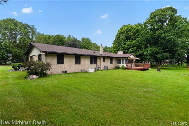Builiding view forty five for 1325 Pine Grove, Milford, MI. 48381