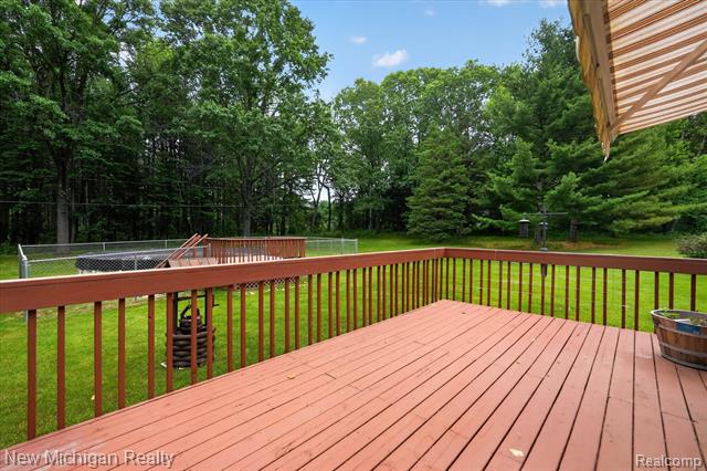 Builiding view forty seven for 1325 Pine Grove, Milford, MI. 48381