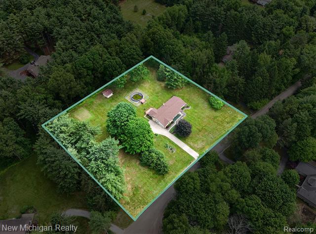 Builiding view sixty nine for 1325 Pine Grove, Milford, MI. 48381
