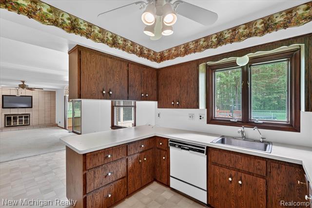 Builiding view ten for 1325 Pine Grove, Milford, MI. 48381